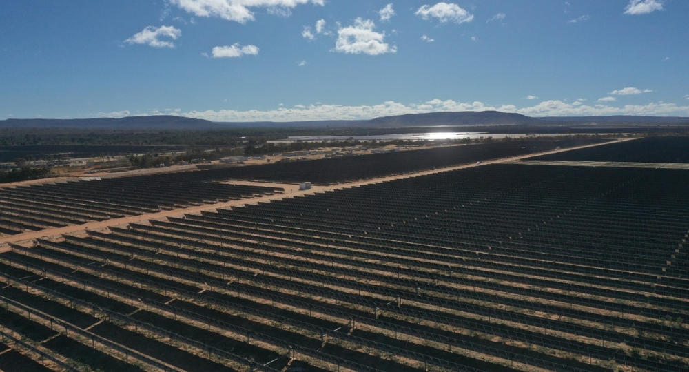 O Parque Solar Arinos foi inaugurado no começo do ano e conta com 1 milhão de painéis fotovoltaicos O Parque Solar Arinos foi inaugurado no começo do ano e conta com 1 milhão de painéis fotovoltaicos