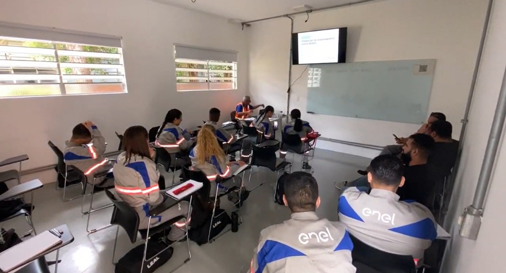 A duração do curso varia de acordo com o formato, podendo ser realizado durante a semana, das 8h as 17h ou das 13h as 22h A duração do curso varia de acordo com o formato, podendo ser realizado durante a semana, das 8h as 17h ou das 13h as 22h
