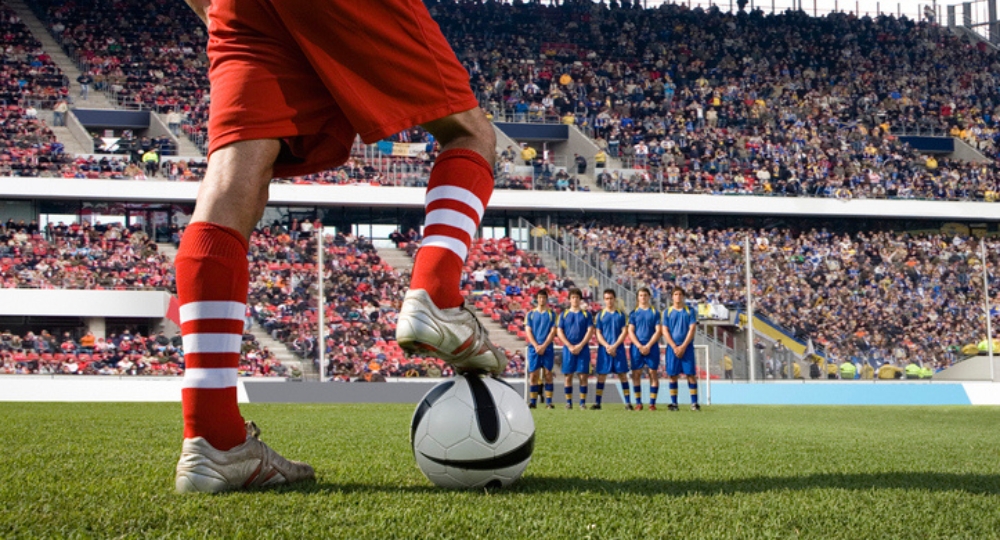 O futebol é um importante desenvolvedor de habilidades e valores individuais e coletivos O futebol é um importante desenvolvedor de habilidades e valores individuais e coletivos