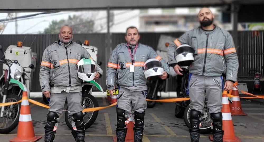 Da esquerda para a direita, os motoeletricistas José Gomes, Eduardo Martins e Lucas de Jesus e Silva