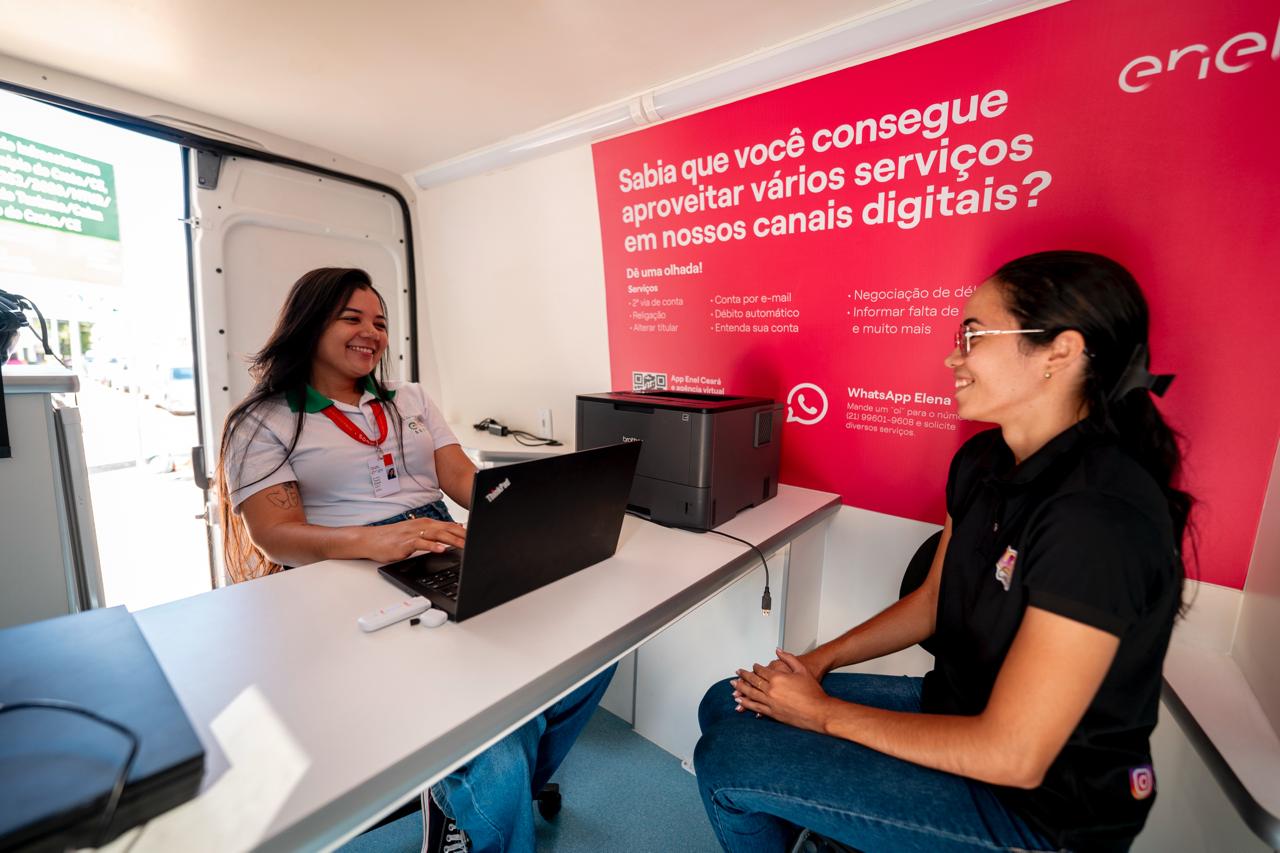 A unidade móvel oferece os mesmos serviços disponíveis nas lojas físicas da Enel